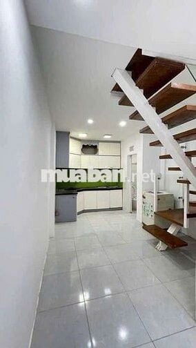 CHO THUÊ NHÀ TRẦN ĐÌNH XU GIAO VỚI NGUYÊN TRÃI Q1