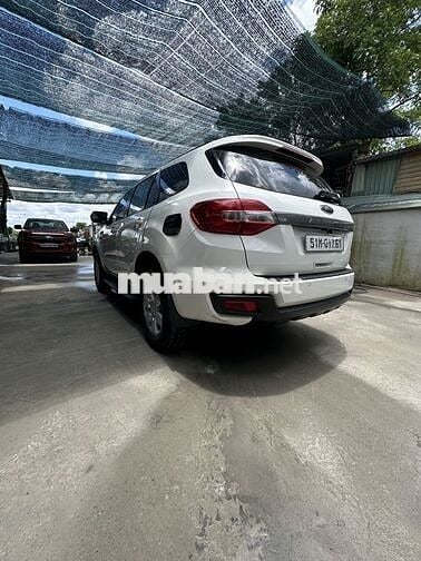Cần bán ford Everet