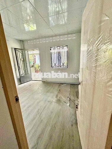 🏠 Nhà cho thuê Gần chợ Ba Đình p10 q8  hẻm 3 gác 👉 Nhà mới sơn sửa, sạ