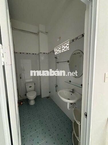 Cho thuê nhà mặt tiền tại Đa Mặn, có sân đậu ô tô, đầy đủ nội thất