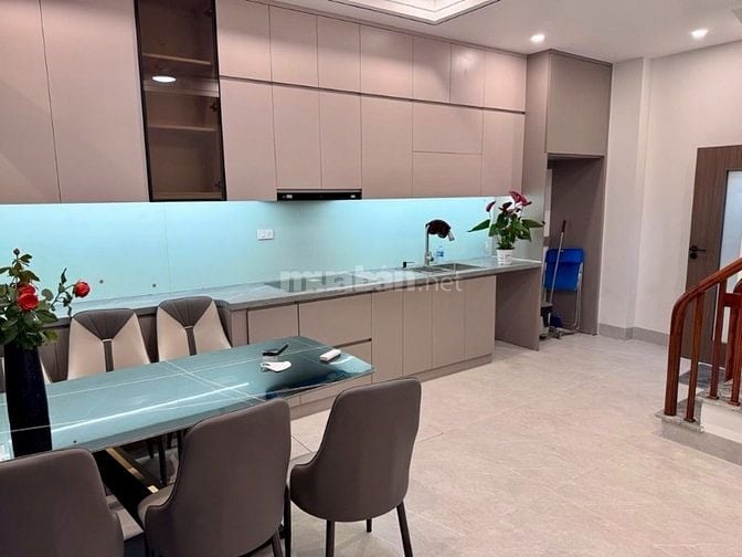 💎 Hoa Lâm – Nhà 5 tầng, 10m ra ô tô, full đồ, giá sốc dưới 7 tỷ!