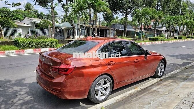 BMW 320i 2018 bản High  - 31000 km
