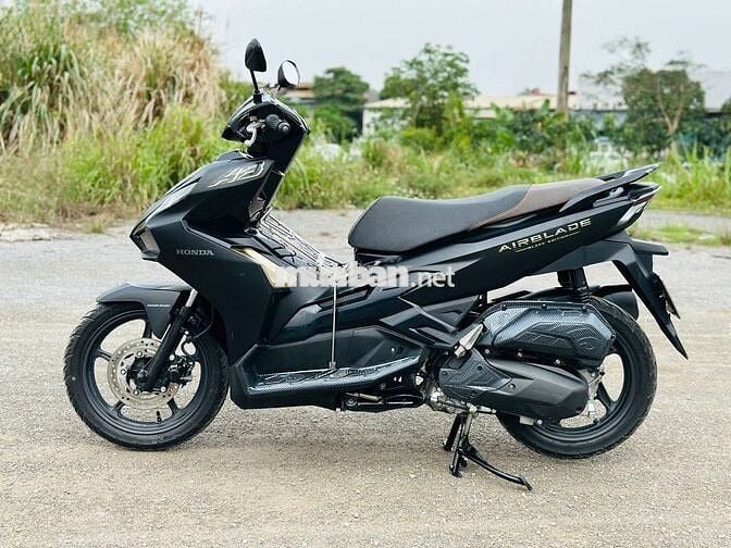 HONDA AIR BLADE 125 FI BẢN ĐEN SẦN KHÓA SMARKEY