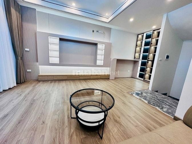 💎 Hoa Lâm – Nhà 5 tầng, 10m ra ô tô, full đồ, giá sốc dưới 7 tỷ!