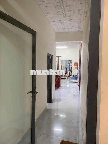 BÁN NHÀ HOÀN CÔNG TRUNG TÂM PHẠM PHÚ THỨ BẢO LỘC DT: 7.5MX30M FULL THỔ
