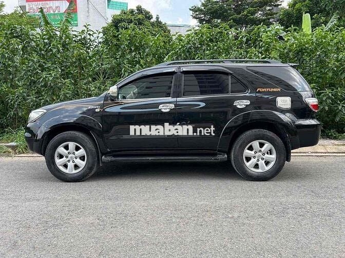 Toyota Fortuner 2011 2.7V - 110000 km