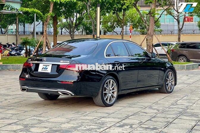 Mercedes E180 model 2022 full option E300 AMG hãng