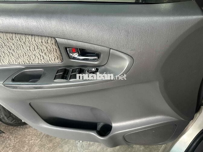 Toyota Innova 2014 E - 124000 km