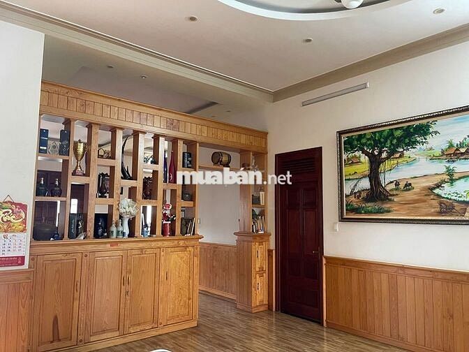 NHÀ BIỆT THỰ KHU LÊ PHỤNG HIỂU - BẢO LỘC - 13X41M SẴN 233M2 THỔ CƯ