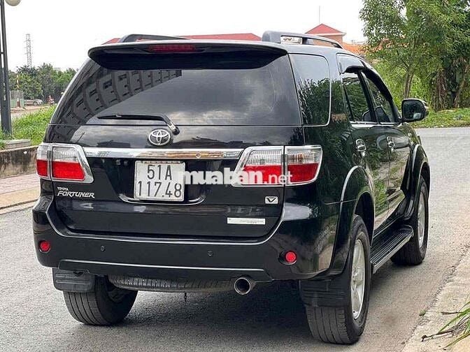 Toyota Fortuner 2011 2.7V - 110000 km