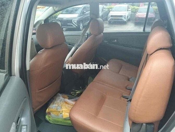 Toyota Innova 2014 E - 124000 km