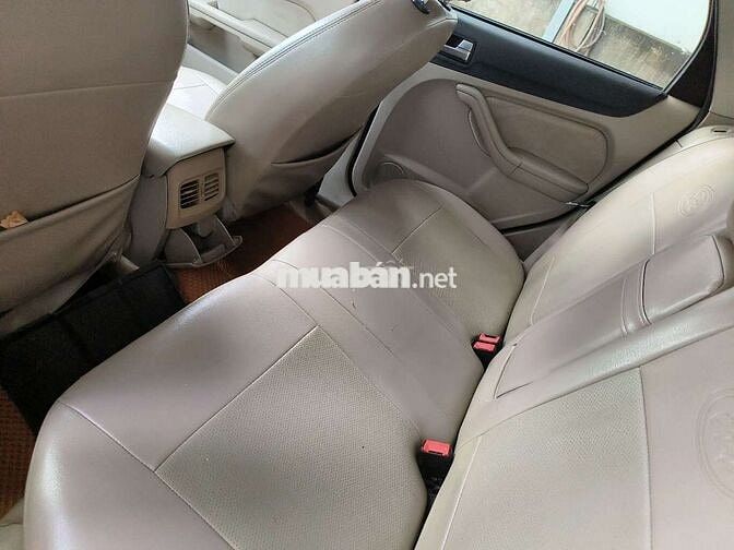 Fordcus 2006 số sàn