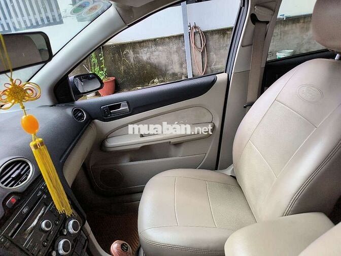 Fordcus 2006 số sàn