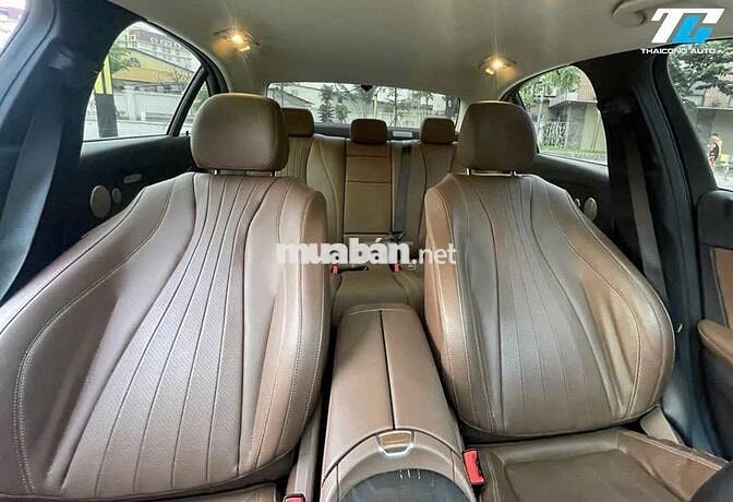 Mercedes E180 model 2022 full option E300 AMG hãng
