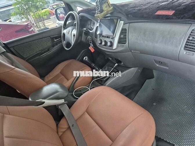 Toyota Innova 2014 E - 124000 km