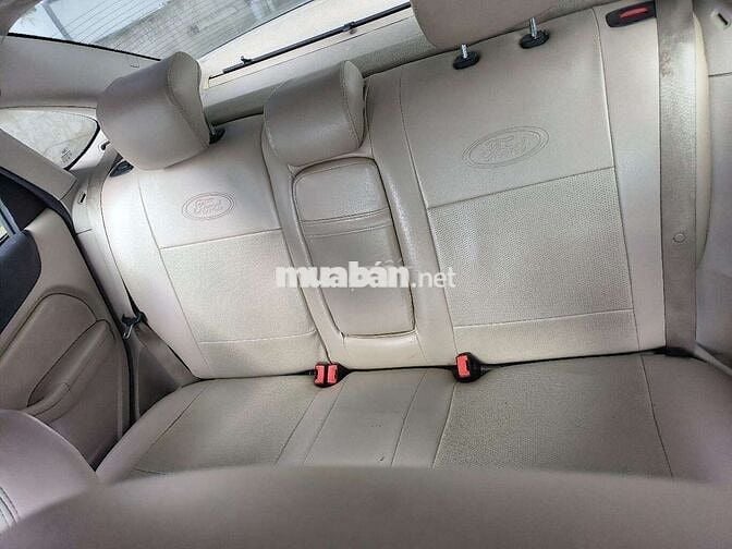 Fordcus 2006 số sàn