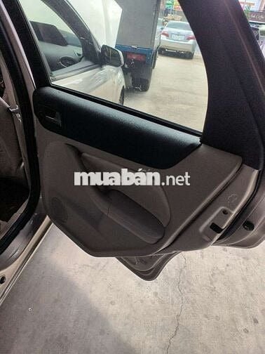 Fordcus 2006 số sàn