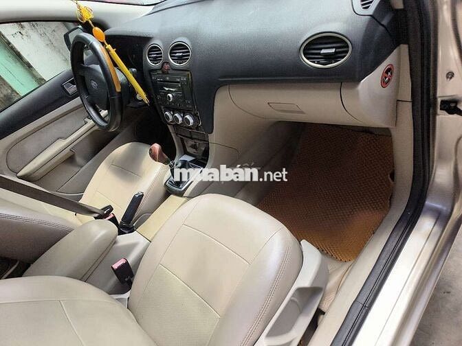 Fordcus 2006 số sàn