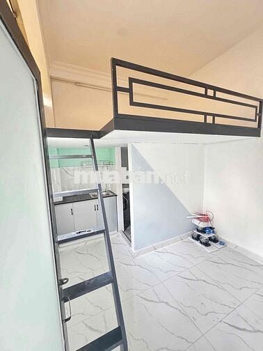 Phòng mới xây gác lửng có cửa sổ- Gần Uth