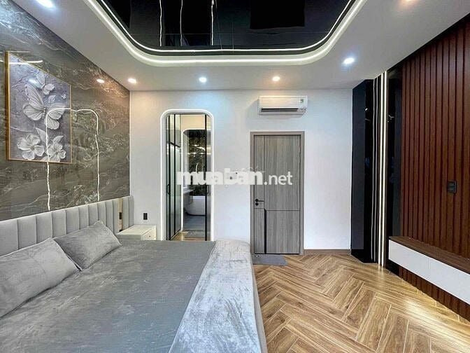 Nhà đẹp 5 tầng kiên cố oto vào nhà sát mặt tiền quang trung gần tsn