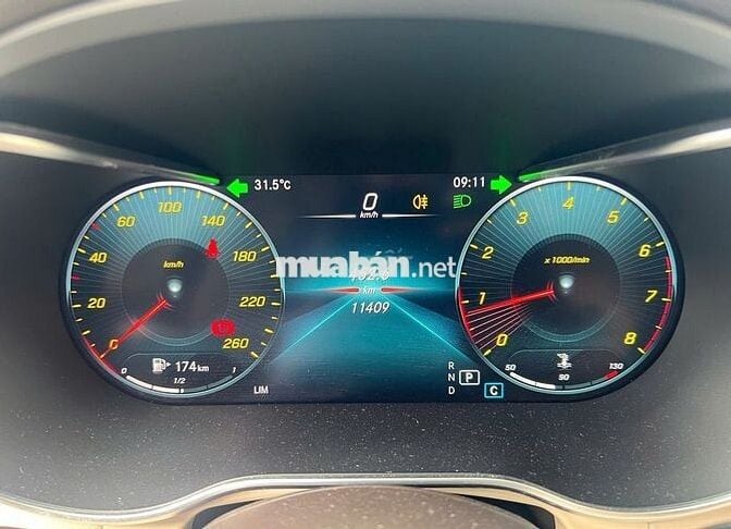 GLC 2020 300 TRÙM MỀN 11,400 km CHECK SAI TẶNG XE