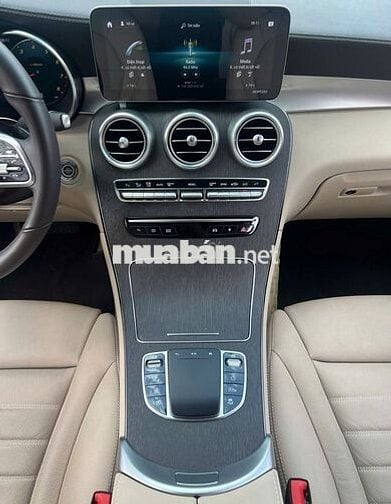 GLC 2020 300 TRÙM MỀN 11,400 km CHECK SAI TẶNG XE