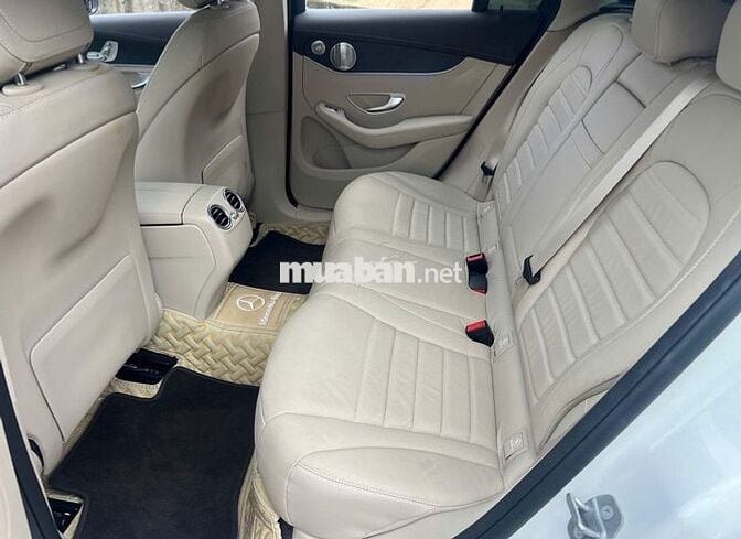 GLC 2020 300 TRÙM MỀN 11,400 km CHECK SAI TẶNG XE