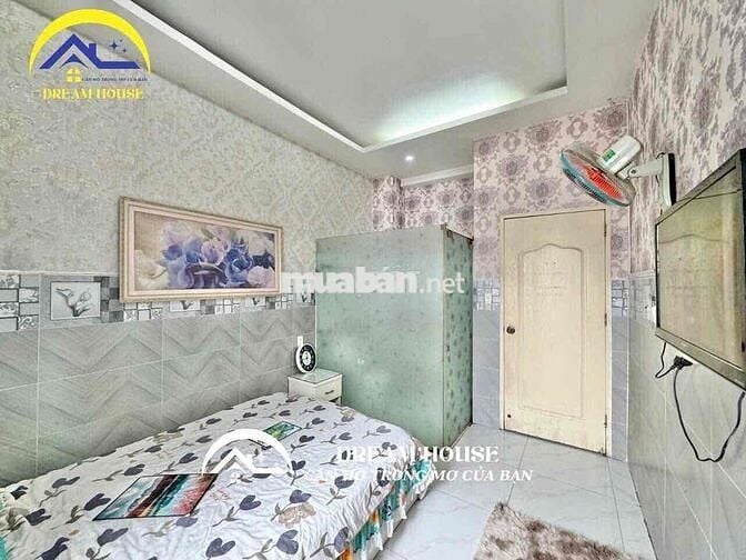 STUDIO CỬA SỔ TRỜI GIÁ SIÊU RẺ GẦN AEON TÂN PHÚ-ĐẠI HỌC CÔNG THƯƠNG