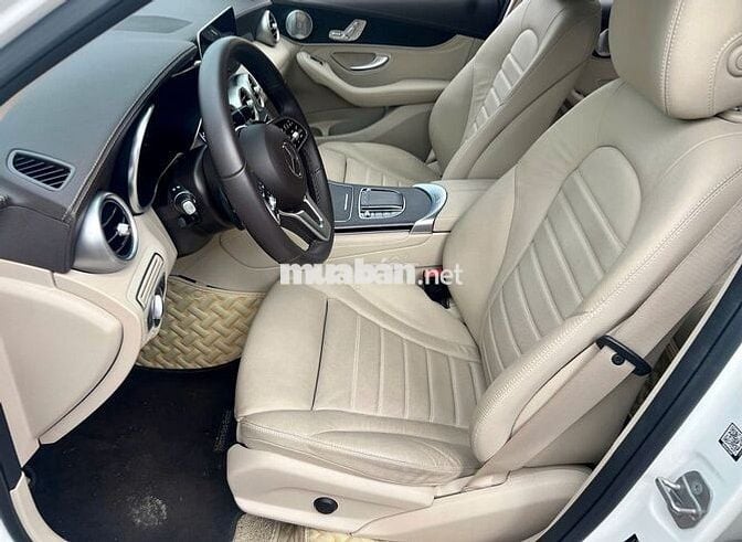 GLC 2020 300 TRÙM MỀN 11,400 km CHECK SAI TẶNG XE