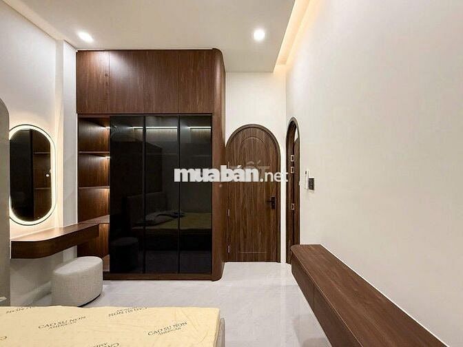 Hẻm HXH Phan Xích Long 4,5m x 10m 2 tàng 3PN nhà mới sẵn nội thất