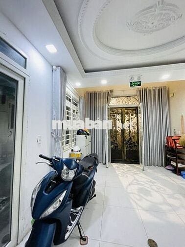 HIếm bán nhà HXH khu phân lô VIP Phan Xích Long Phú Nhuận 5 tầng 4PN
