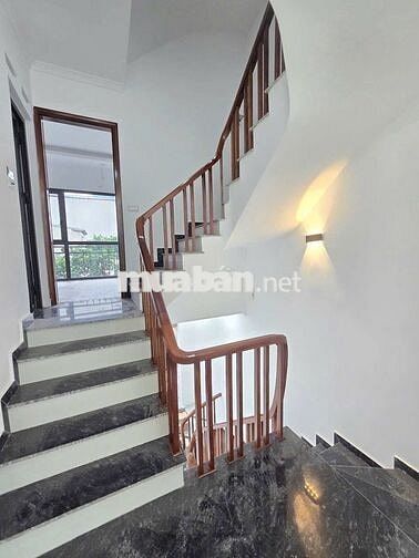 HOT!NHÀ 4Tx35M XE TẢI ĐỖ CỬA,NGAY TẠI P.CHƯƠNG MỸ,vài bước chân ra QL6