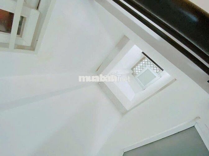 HIếm bán nhà HXH khu phân lô VIP Phan Xích Long Phú Nhuận 5 tầng 4PN