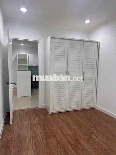 căn hộ sổ sẵn mt Võ Văn Kiệt đi tt Q1 10phut