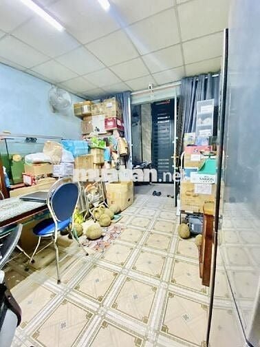 Nhà ngang 4,2m gần vòng xoay Lăng Cha Cả – Hoàng Văn Thụ, P.4 – 3.8 tỷ