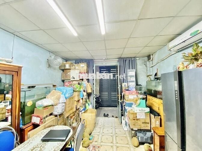 Nhà ngang 4,2m gần vòng xoay Lăng Cha Cả – Hoàng Văn Thụ, P.4 – 3.8 tỷ