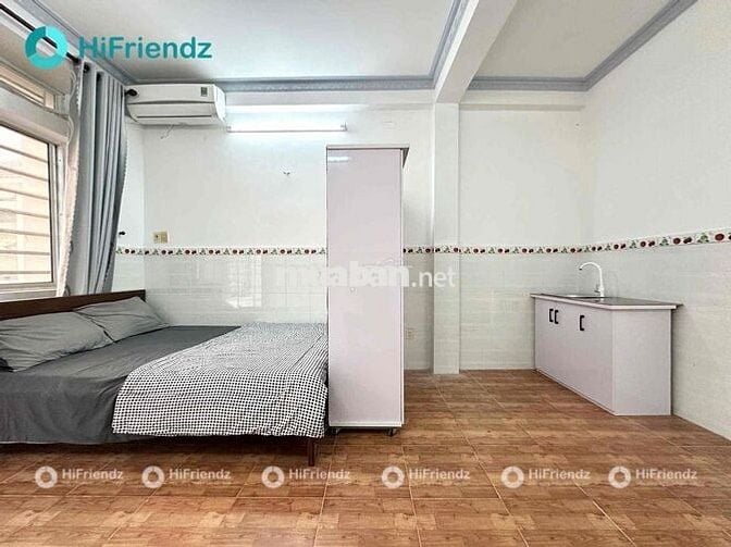 STUDIO BAN CÔNG TÁCH BẾP KẾ BÊN CÔNG VIÊN NƯỚC ĐẦM SEN