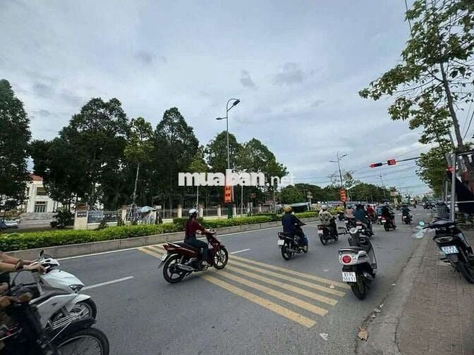 Cho thuê nhà hẻm 63 hùng vương gần siêu thị coopmart