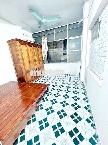 Cho thuê nhà tập thể tầng 3, T4, 70m, 2pn, 2wc, nhà thoáng