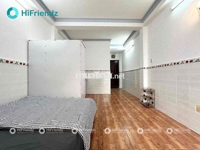 STUDIO BAN CÔNG TÁCH BẾP KẾ BÊN CÔNG VIÊN NƯỚC ĐẦM SEN