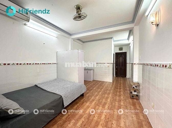 STUDIO BAN CÔNG TÁCH BẾP KẾ BÊN CÔNG VIÊN NƯỚC ĐẦM SEN