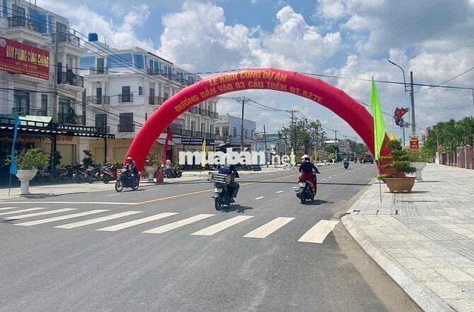 /-ok /-ok Cần bán 950 mv đất lúa .18*50 /-li (trong đó có 300mv thổ cư