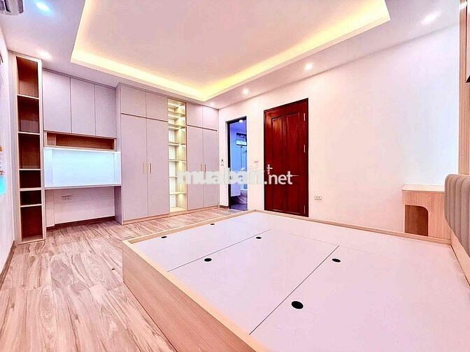 Tôi cần bán căn nhà Phố VĂN CHƯƠNG 40m 6tẩng xây mới thang máy hơn 9ty