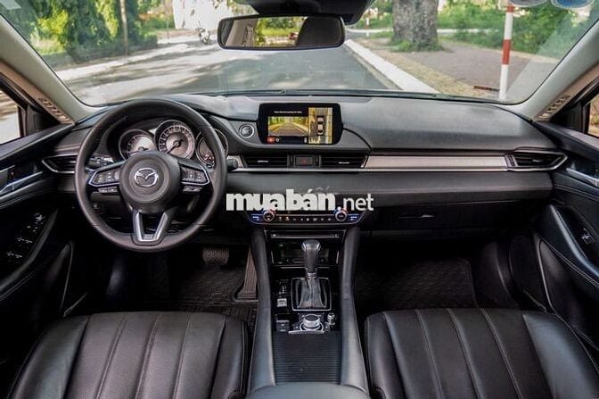 Mazda 6 2023 Premium 2.0 AT