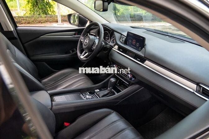 Mazda 6 2023 Premium 2.0 AT