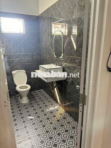 nhà 3 tầng MT LƯƠNG KHÁNH THIỆN