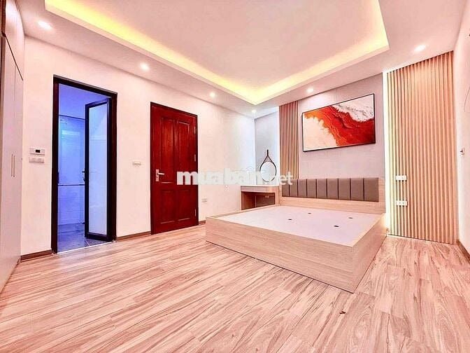 Tôi cần bán căn nhà Phố VĂN CHƯƠNG 40m 6tẩng xây mới thang máy hơn 9ty