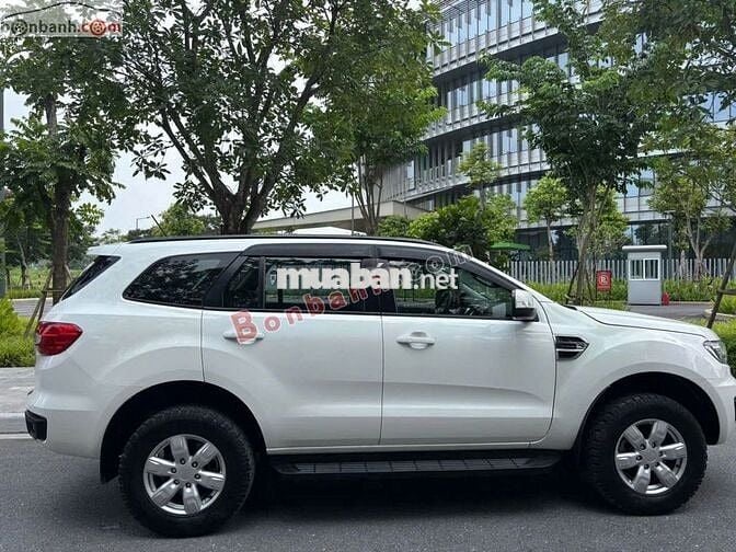 Ford Everest 4x2AT Ambient 2.0D