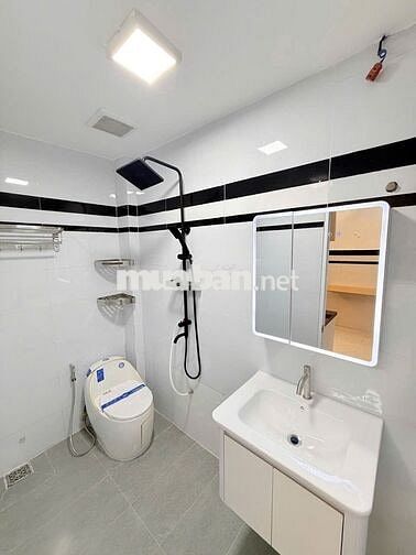 Nhà mới, nội thất đẹp, Trần Thánh Tông hẻm ô tô thông.