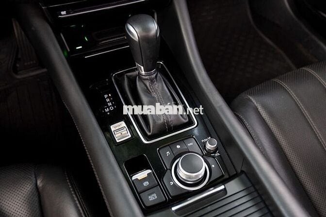 Mazda 6 2023 Premium 2.0 AT